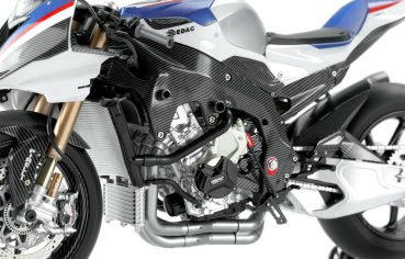 1/9 BMW HP4 RACE (Pre-colored Edition)